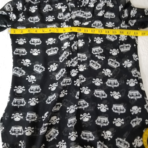 Sheer skull printed J for Justify top - Picture 5 of 8